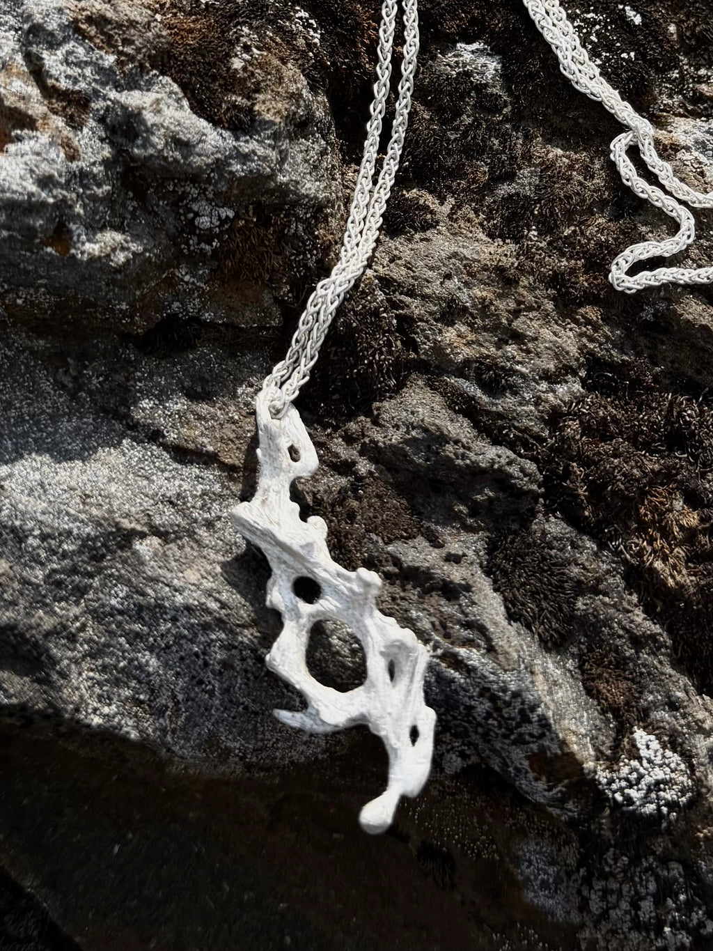 Burlbone necklace [CG006]