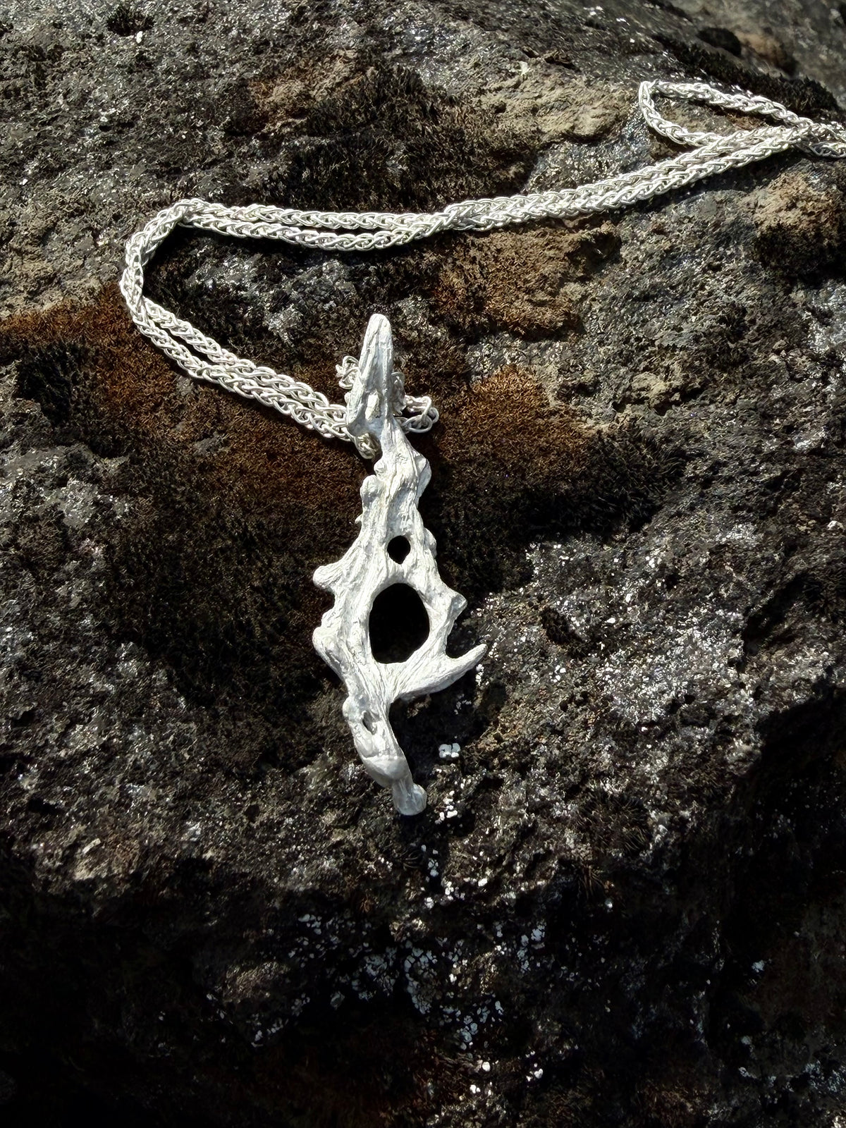 Burlbone necklace [CG006]